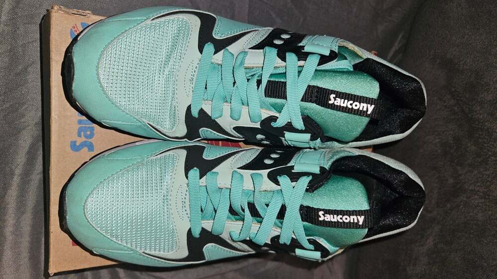 Saucony Grid 9000 Mint Black Retro Running Sneakers
